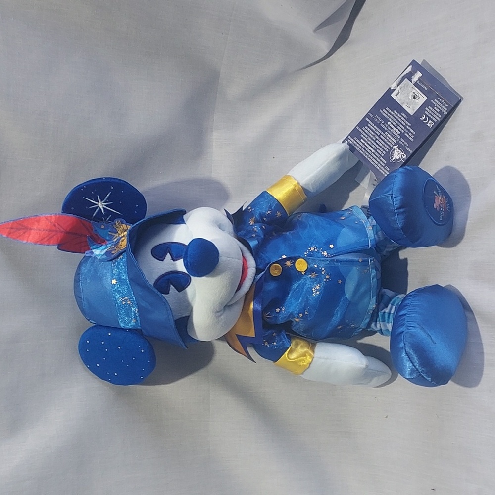 NWT MMA‎ Disney World 50th Anniversary Peter Pans Flight Mickey Mouse plush